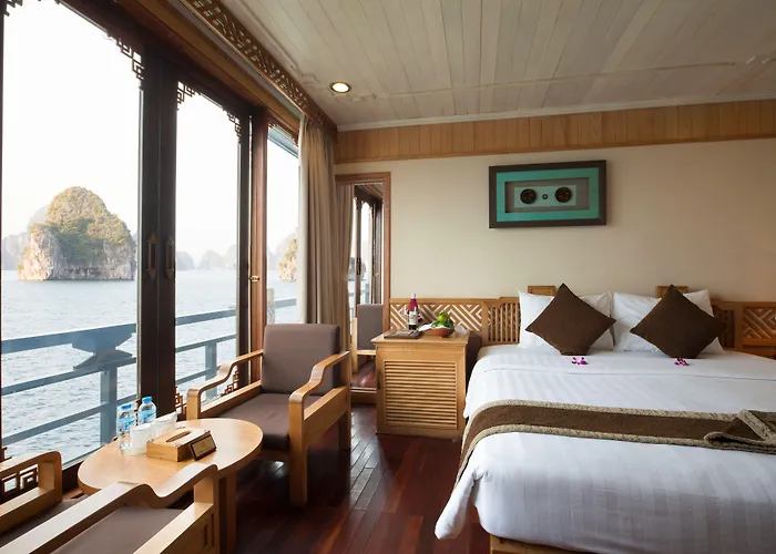 Glory Cruise Hotel 3*
