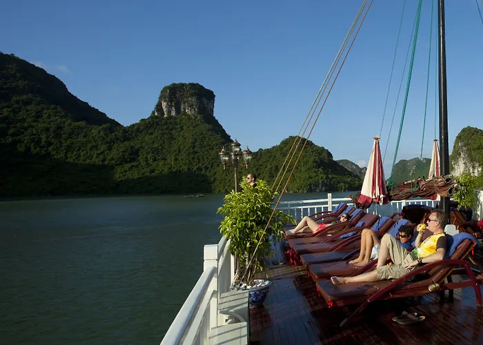 Glory Cruise Hotel 3*