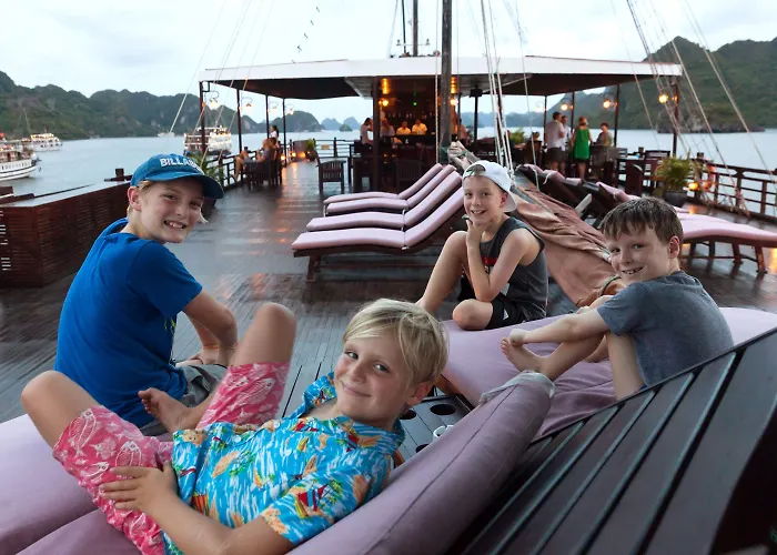 Hotel Glory Cruise Ha Long